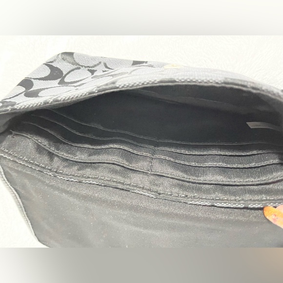 Coach monogram wristlet - Picture 5 of 6